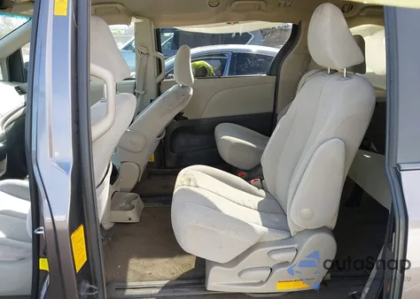 2013 Toyota Sienna Le из США, поврежденный, VIN 5TDKK3DC4DS290769